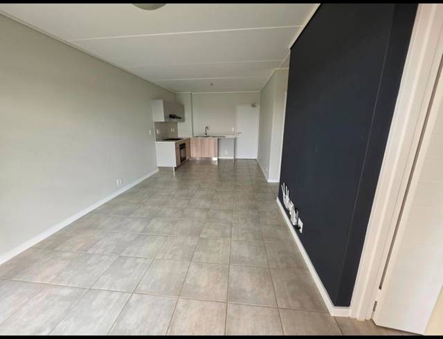 2 BEDROOM PROPERTY TO RENT IN MOOIKLOOF